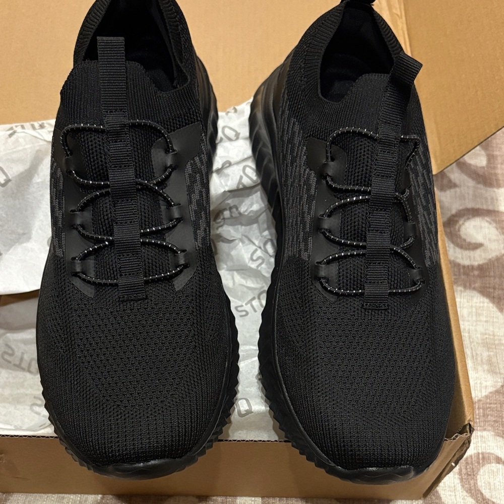 STQ SLIP ON Sneakers NWT